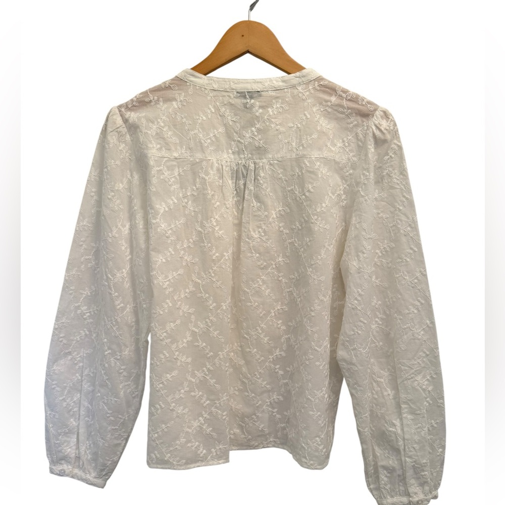 Ann Taylor Cotton Embroidered White V-Neck Button Down Blouse Petite Large - Picture 3 of 12